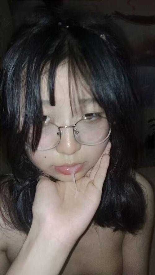 啪啪啪美女老师小说的相关介绍