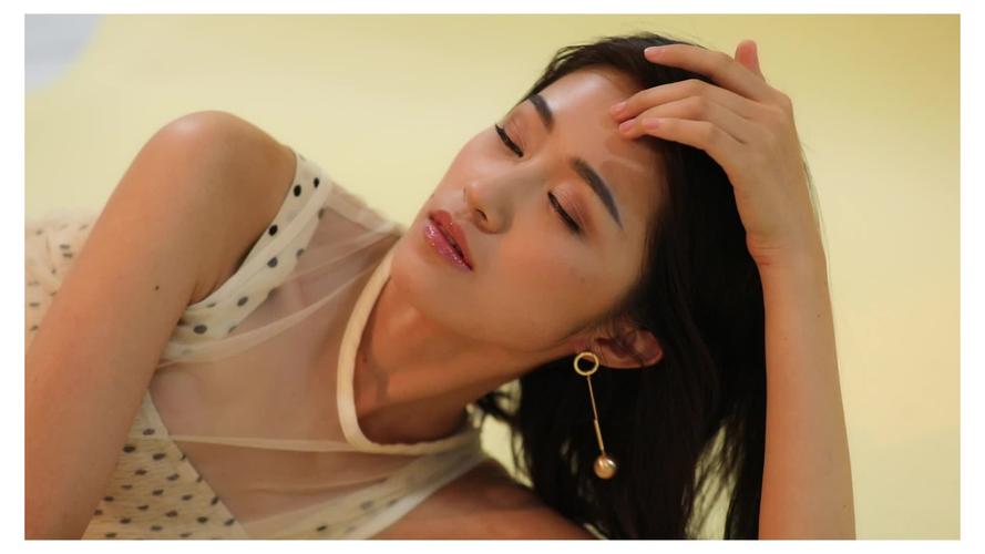 天天做天天爱av少妇的相关介绍