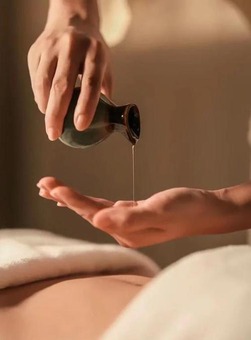 偷拍自亚l洲少妇熟女的相关介绍